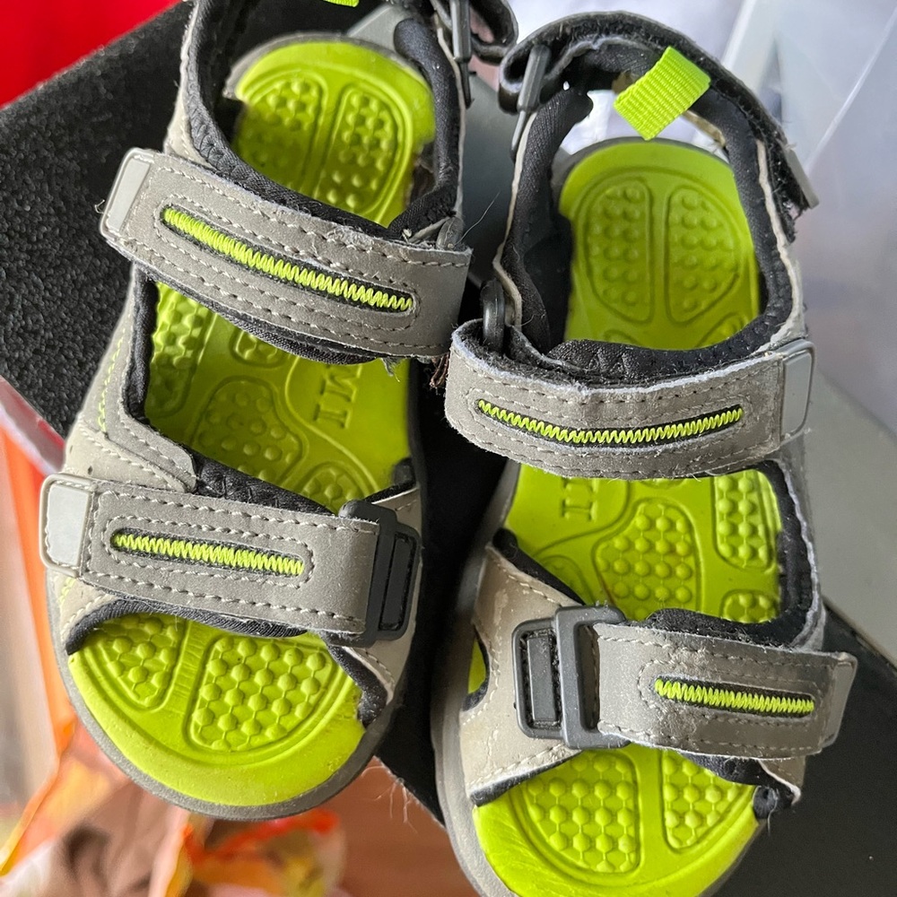 🆕 Tumi Kids Sandals